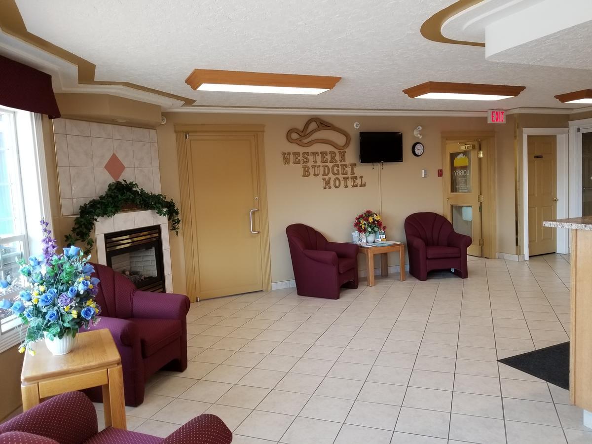 Western Budget Motel West レッド・ディア エクステリア 写真